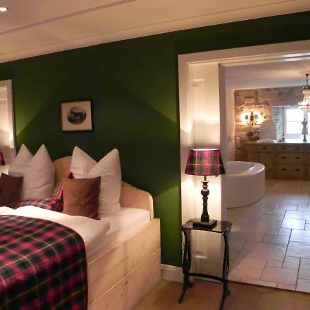 Schloss Hotel 3*