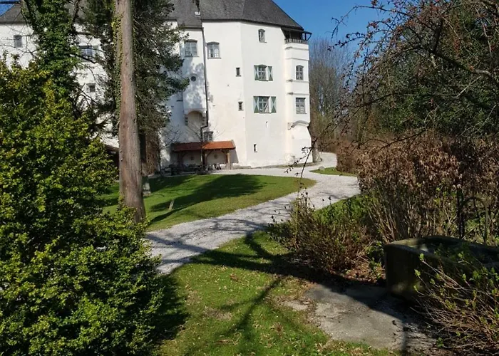 Schloss ホテル 3*
